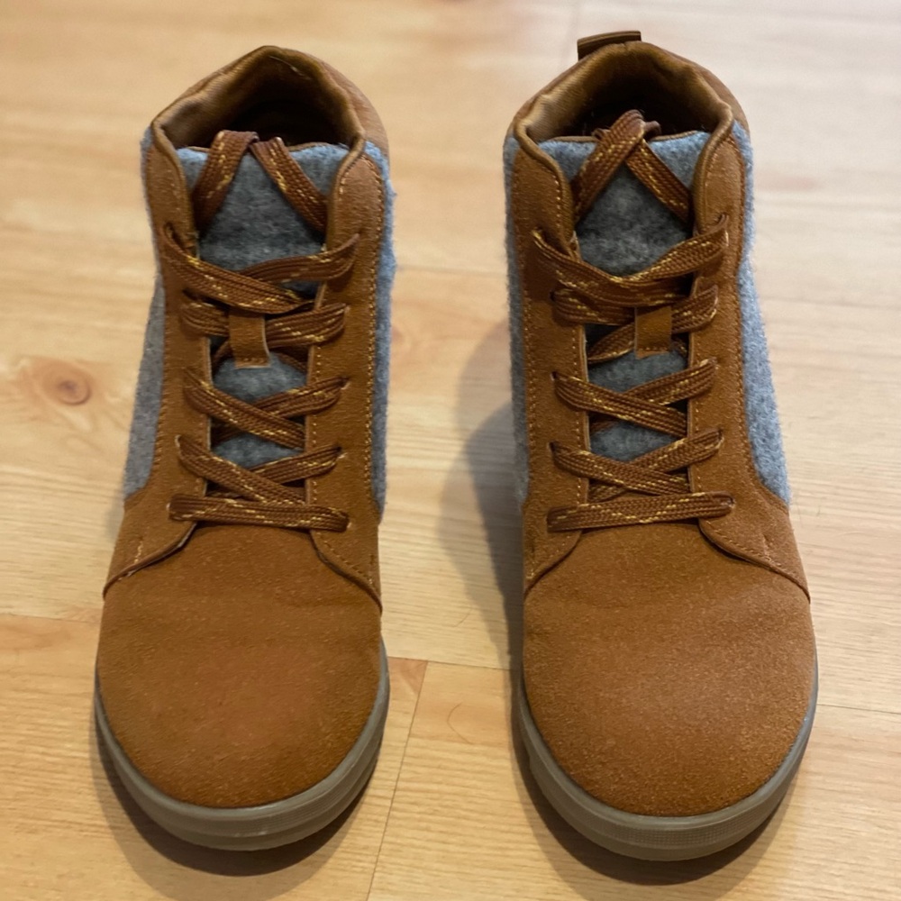 Hidden Wedge Shoe